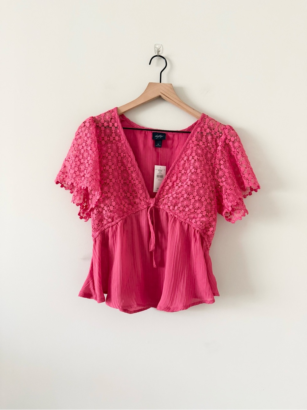 NWT Daytrip Hot Pink Lace Crochet Accent Tie Front Top Size M